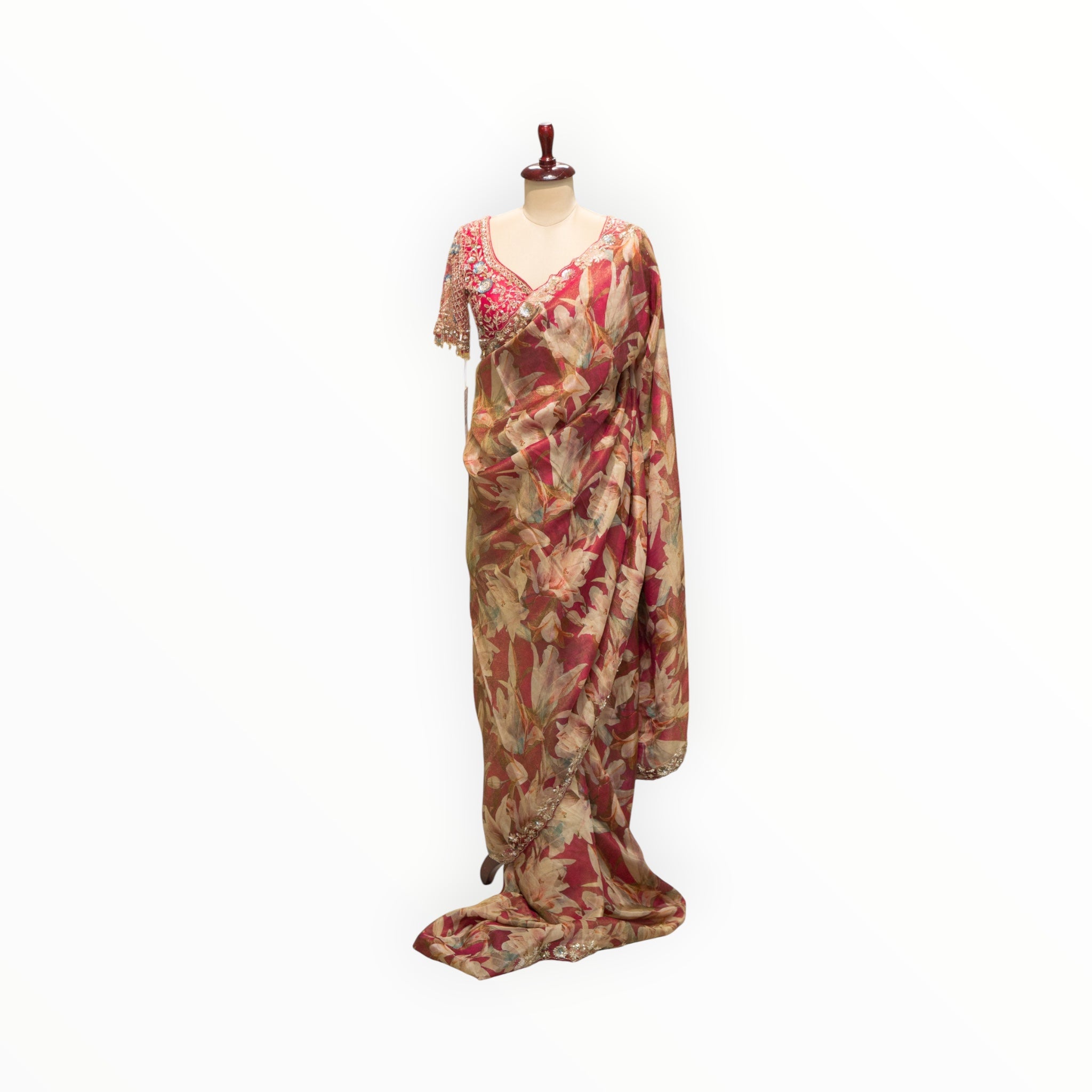 Saree w/ Stitched Blouse DLS15737