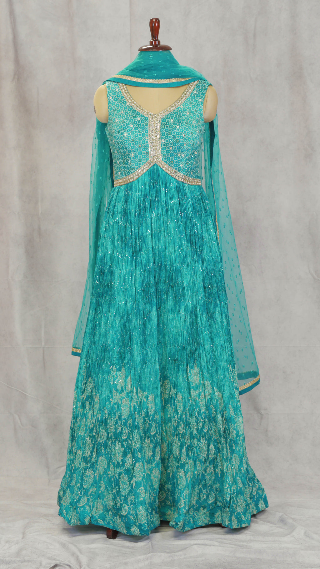 Gowns SWT2812