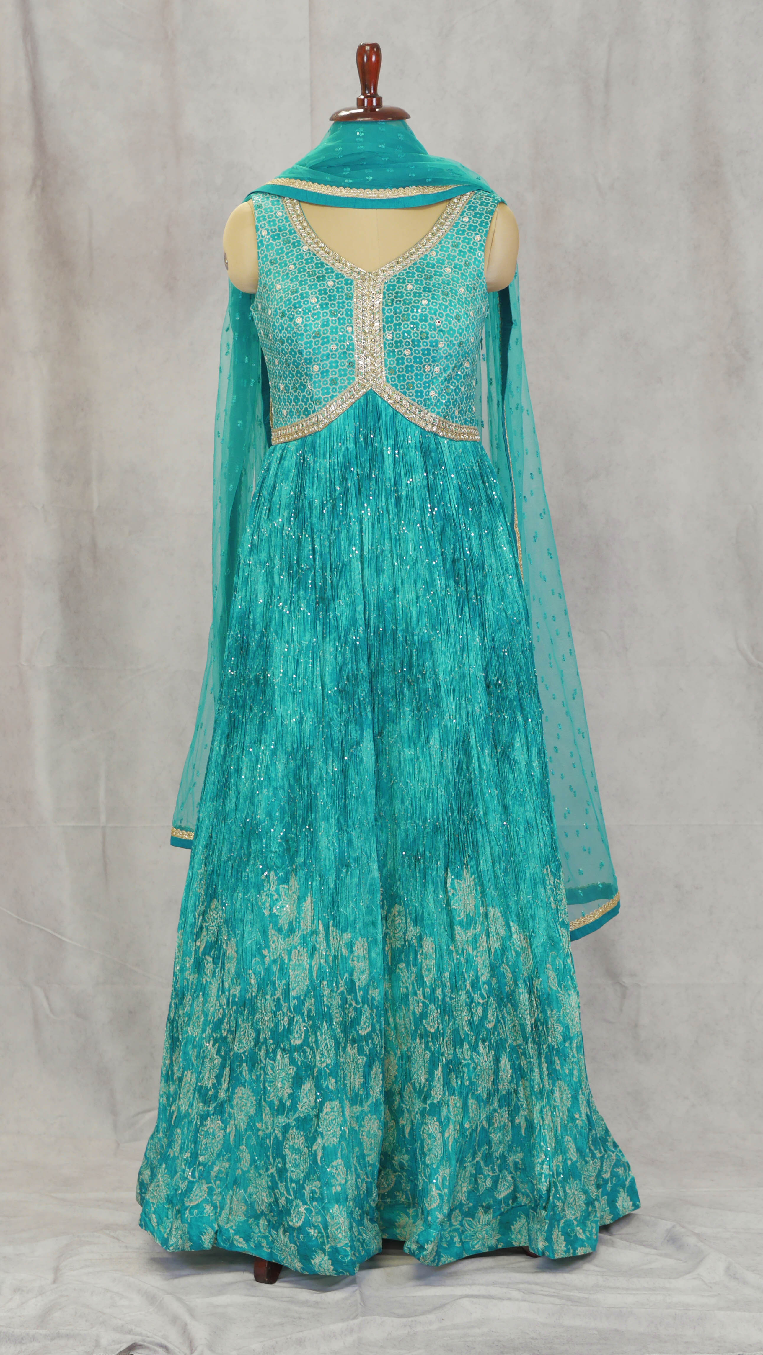 Gowns SWT2812