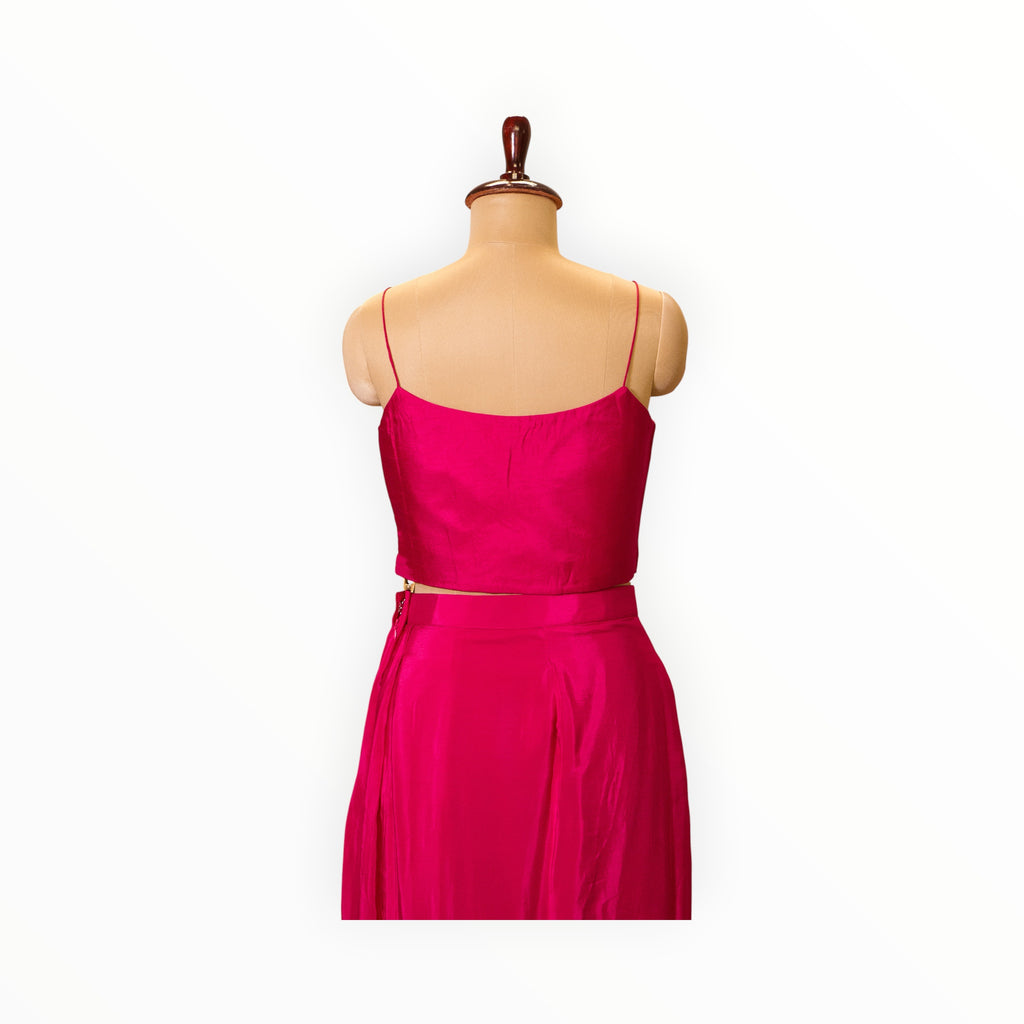 Zari Designs fuchsia pink Indo-Western sleeveless crop top with spaghetti straps on a mannequin