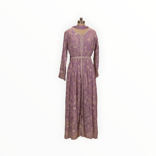 Zari Designs lavender Anarkali dress with intricate white floral embroidery and a matching scarf on a mannequin